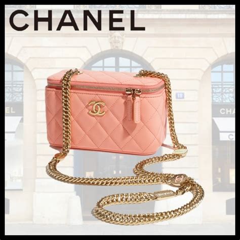 chanel cruise clutch|Chanel clutch with hand strap.